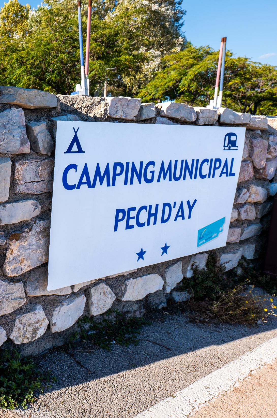 Entrée_camping_Pech_d_Ay